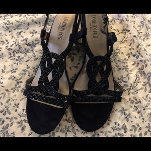 London Fog Navy Blue Rhinestone Sandels